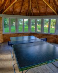 31 - Isis Lake - table tennis